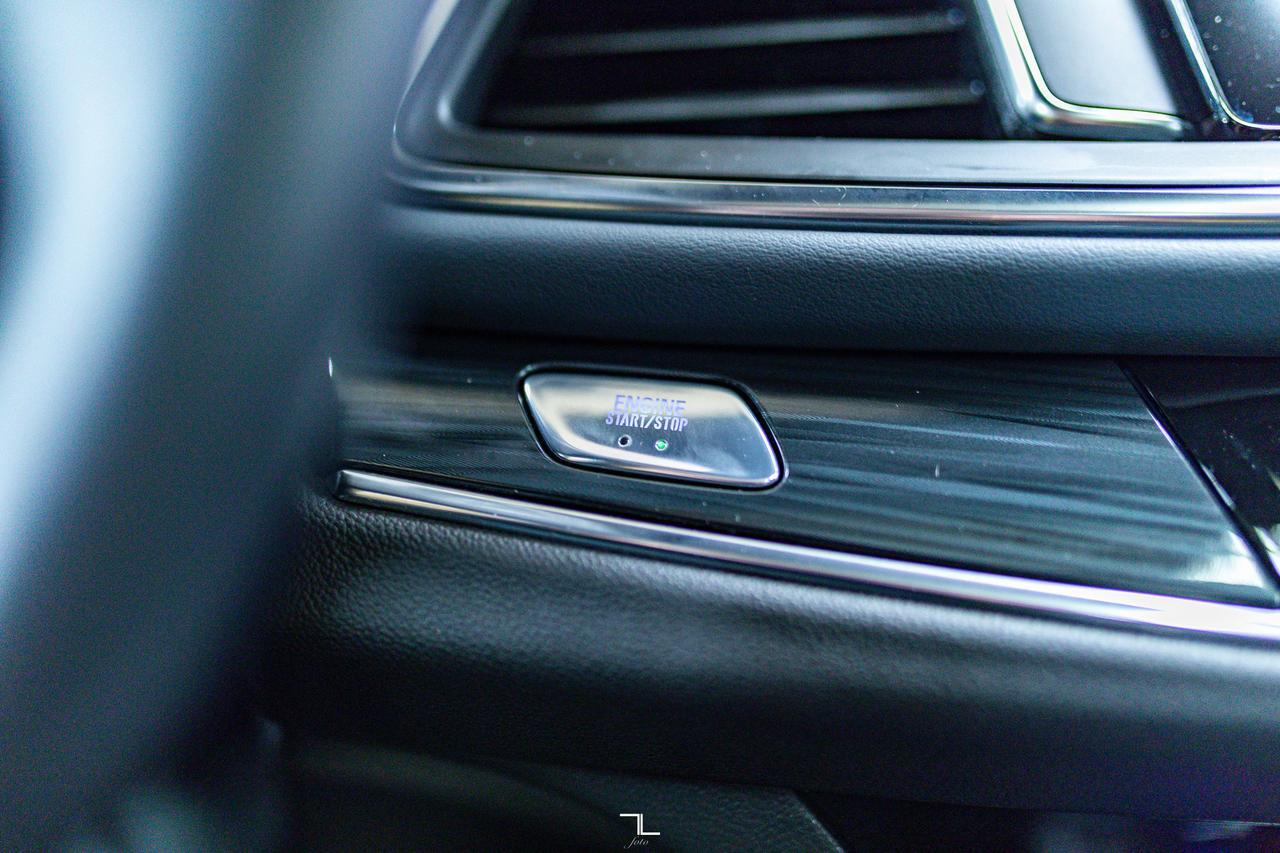 2024 Buick Enclave AWD Essence Leather Roof Nav BCam Red Deer AB