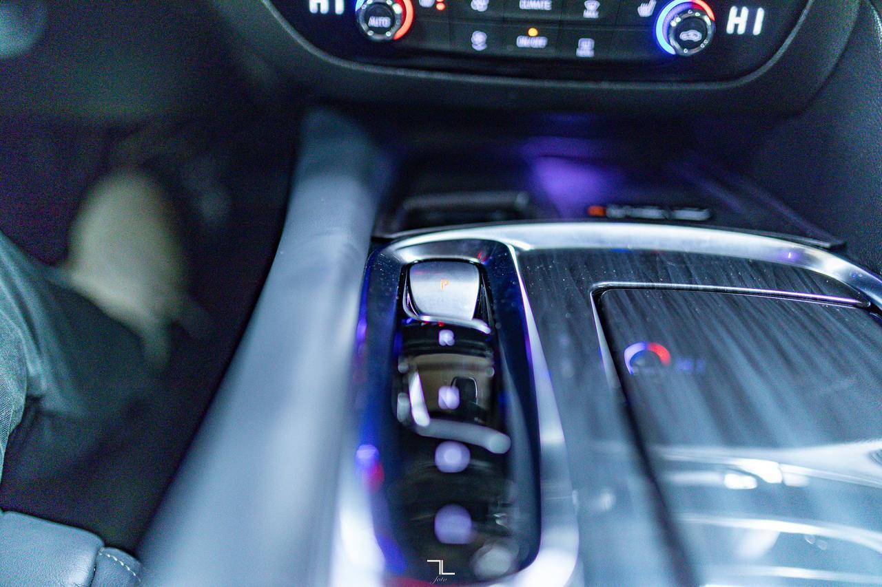 2024 Buick Enclave AWD Essence Leather Roof Nav BCam Red Deer AB