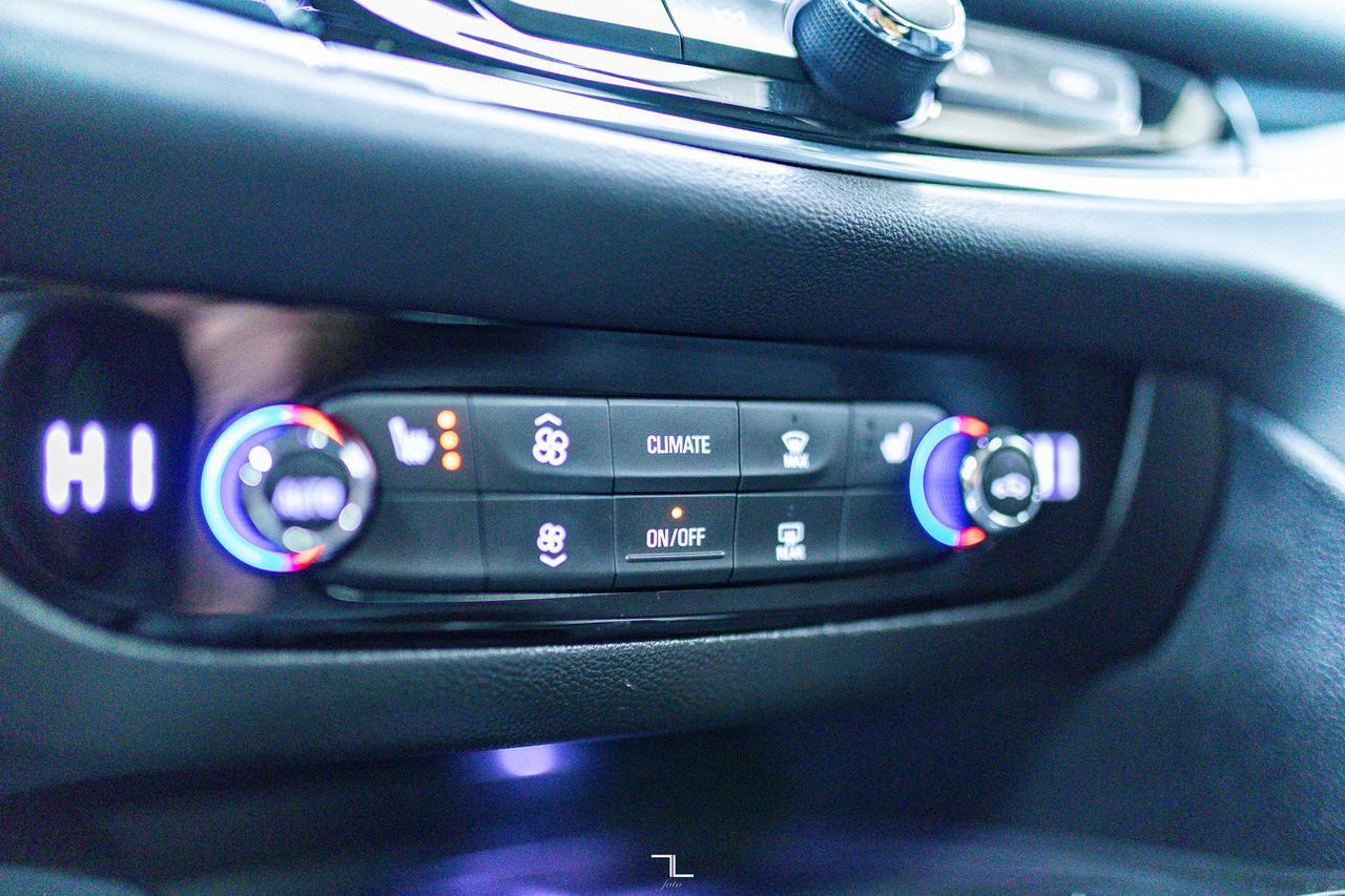 2024 Buick Enclave AWD Essence Leather Roof Nav BCam Red Deer AB