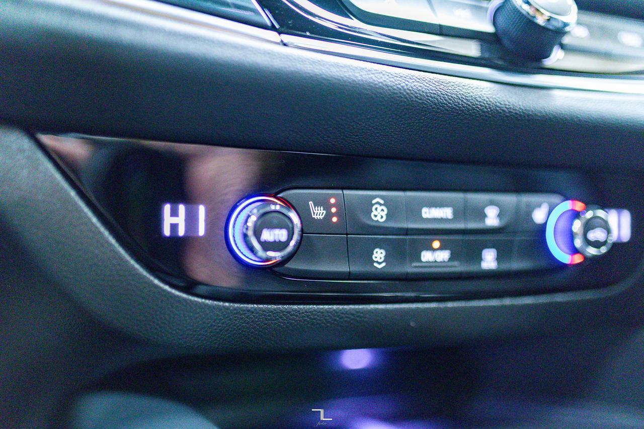 2024 Buick Enclave AWD Essence Leather Roof Nav BCam Red Deer AB