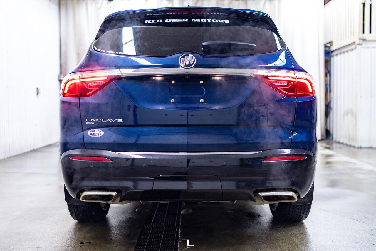 2024 Buick Enclave AWD Essence Leather Roof Nav BCam Red Deer AB