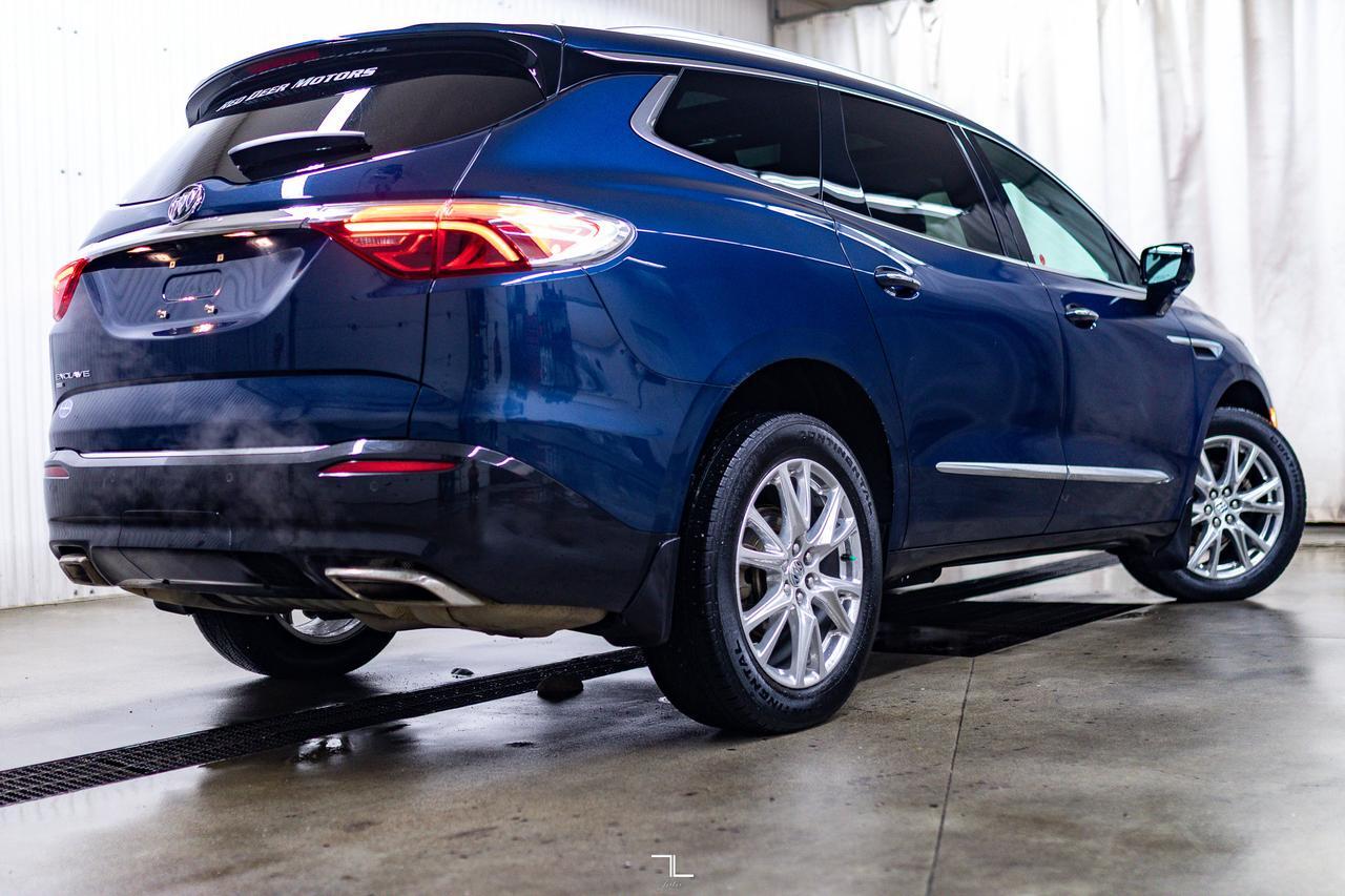 2024 Buick Enclave AWD Essence Leather Roof Nav BCam Red Deer AB