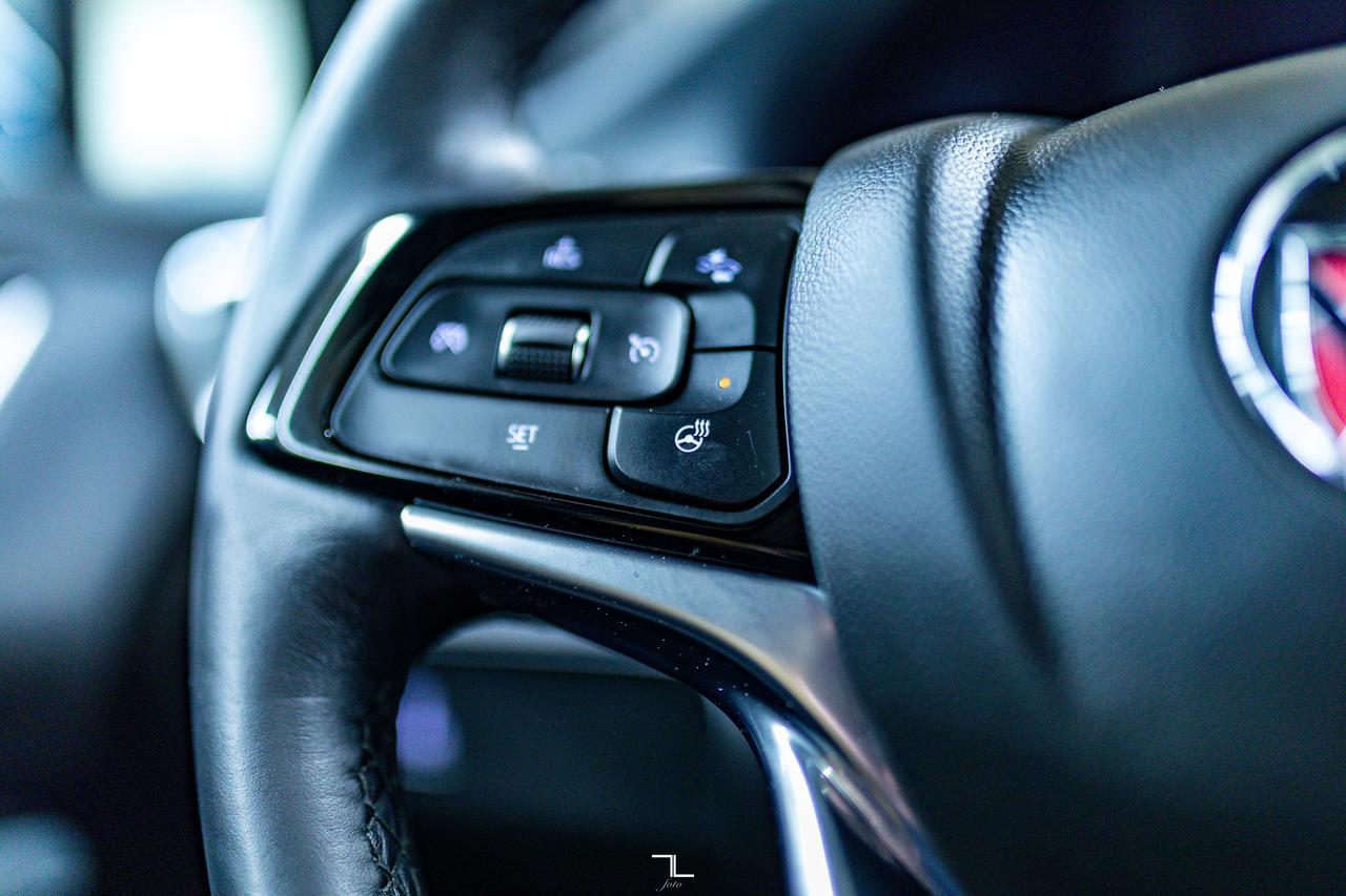 2024 Buick Enclave AWD Essence Leather Roof Nav BCam Red Deer AB