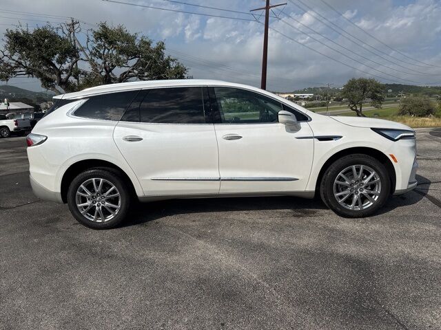 2024 Buick Enclave Essence  TX