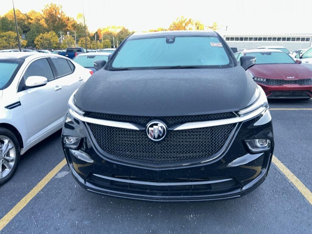 2024 Buick Enclave Essence Akron OH
