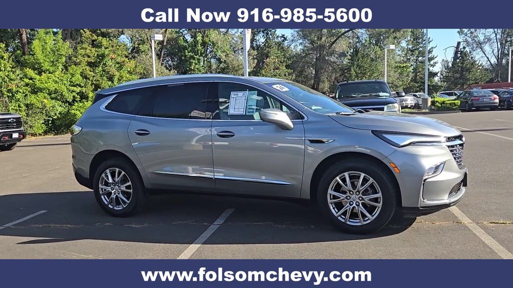 2024 Buick Enclave Essence