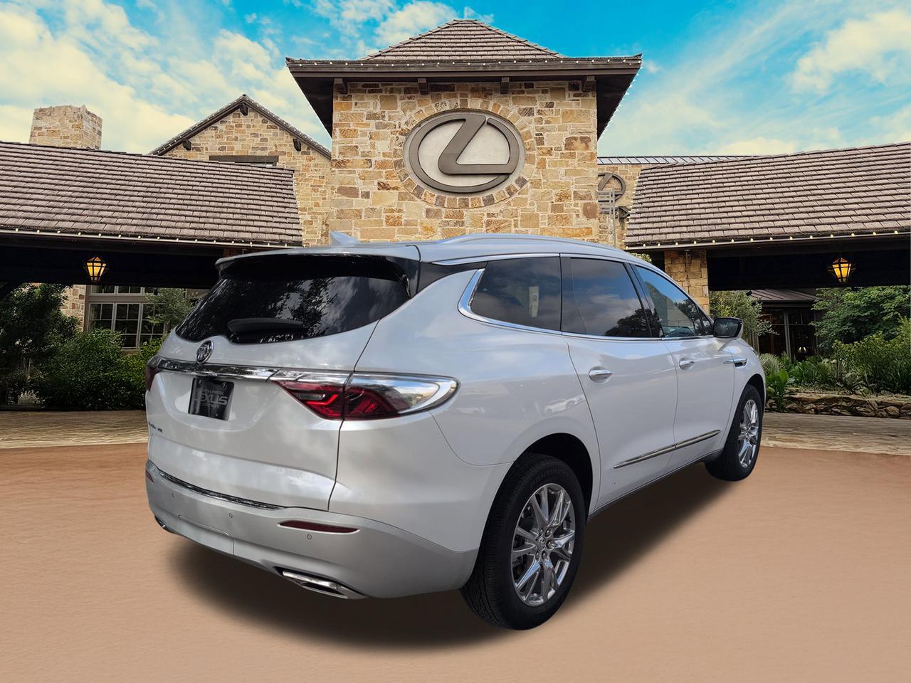 2024 Buick Enclave Essence