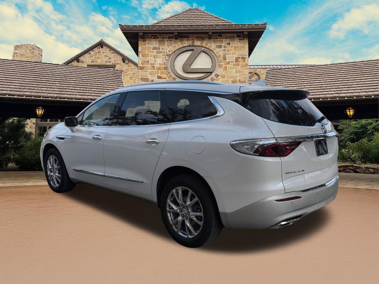 2024 Buick Enclave Essence