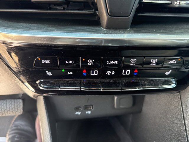 2024 Buick Encore GX Avenir Carbondale IL