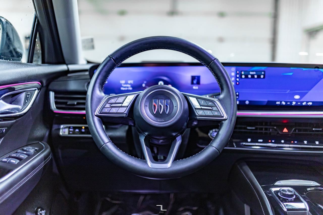 2024 Buick Envision AWD Preferred Leather Nav BCam Red Deer AB