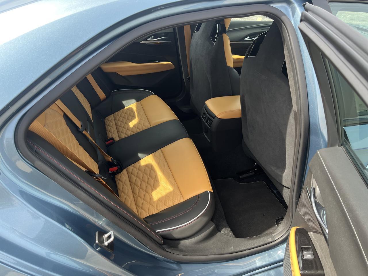 2024 Cadillac CT4-V Blackwing 6-Speed ClimatePkg w/NaturalTanLeather Sunroof Nav 18s BronzeBrakeCalipers HtdCldMemLthr Saukville WI