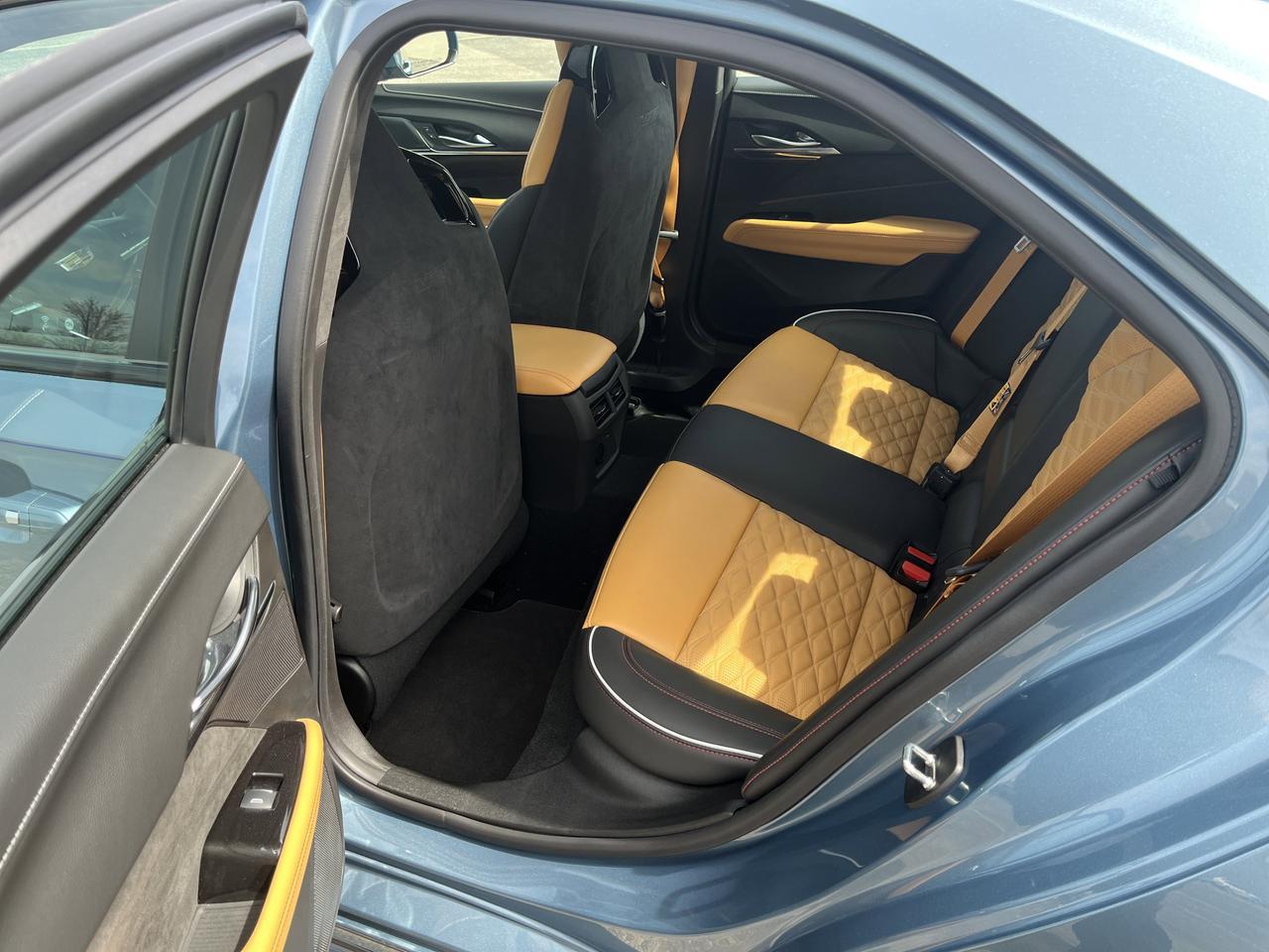 2024 Cadillac CT4-V Blackwing 6-Speed ClimatePkg w/NaturalTanLeather Sunroof Nav 18s BronzeBrakeCalipers HtdCldMemLthr Saukville WI