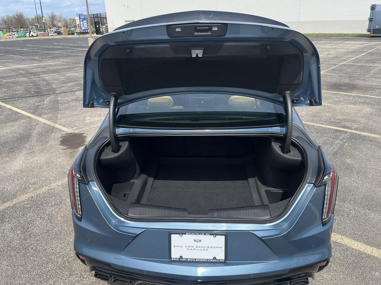 2024 Cadillac CT4-V Blackwing 6-Speed ClimatePkg w/NaturalTanLeather Sunroof Nav 18s BronzeBrakeCalipers HtdCldMemLthr Saukville WI