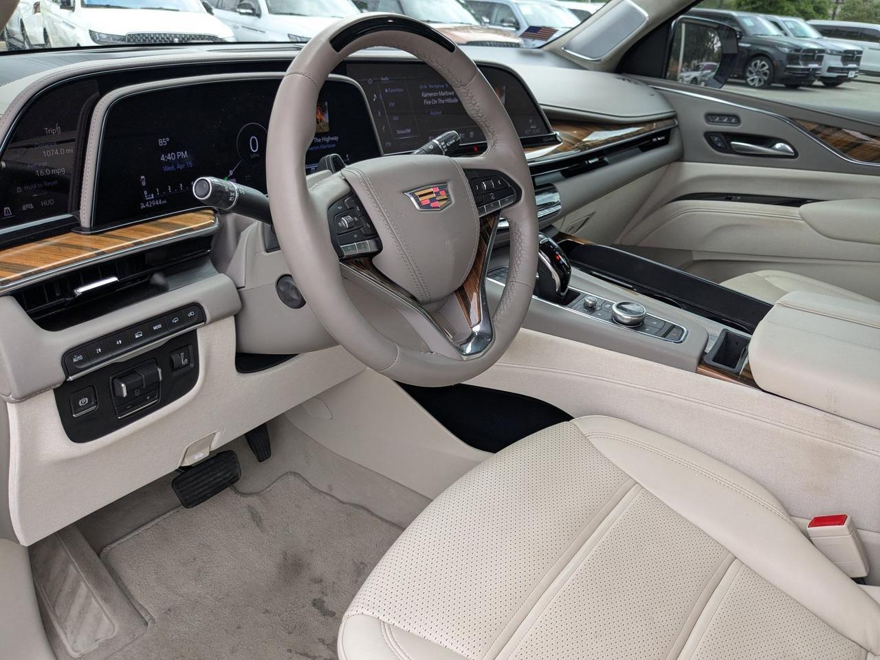 2024 Cadillac Escalade 4WD Sport Platinum
