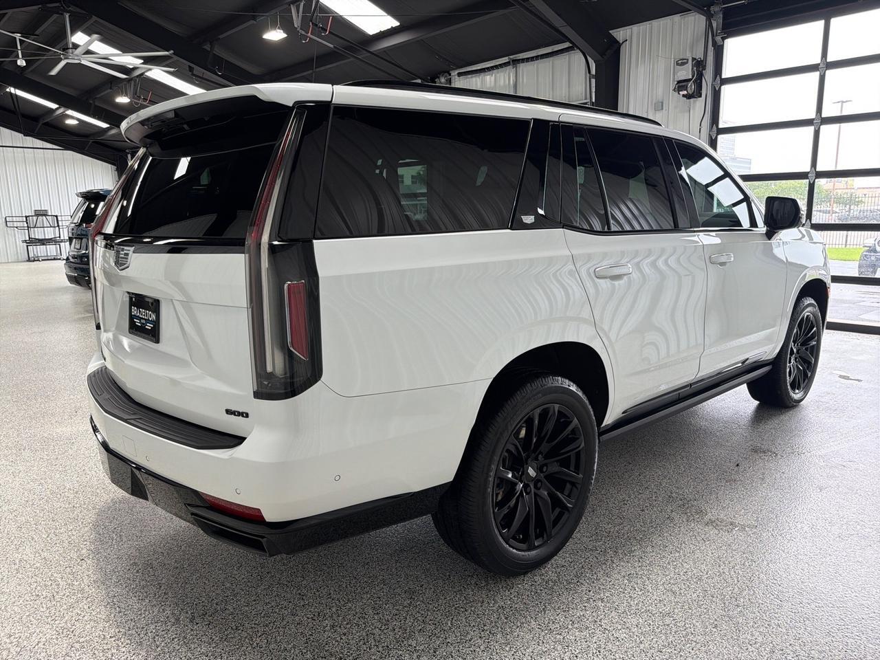 2024 Cadillac Escalade 4x4, Onyx Pkg, Touring Pkg, Power Assist Steps