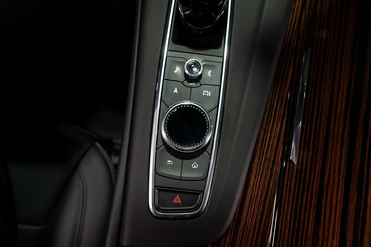 2024 Cadillac Escalade ESV 4WD Luxury Fort Lauderdale FL