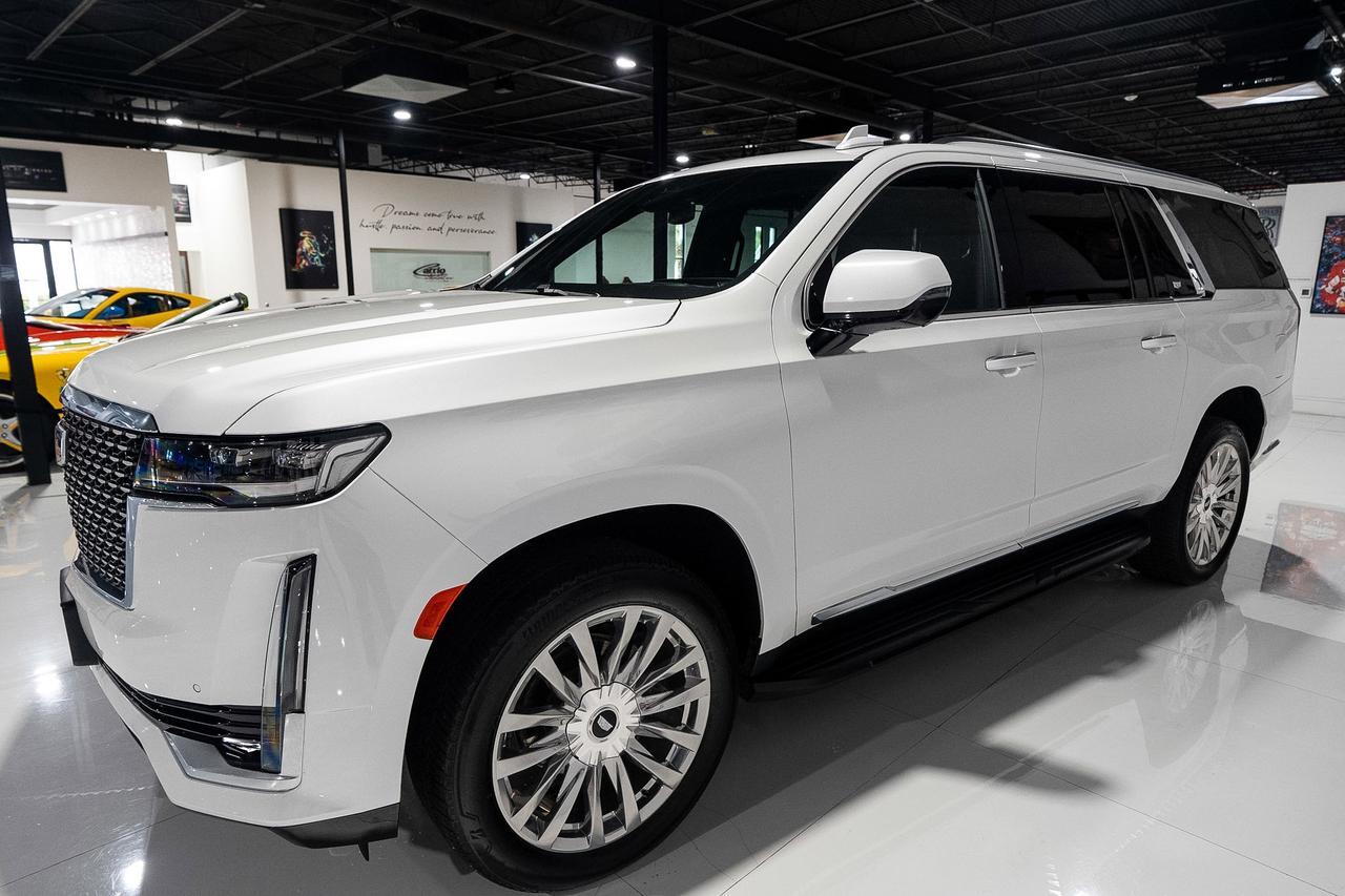 2024 Cadillac Escalade ESV 4WD Luxury