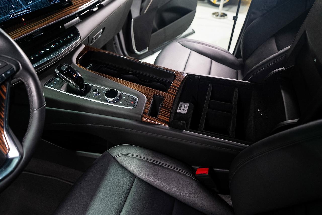 2024 Cadillac Escalade ESV 4WD Luxury Fort Lauderdale FL