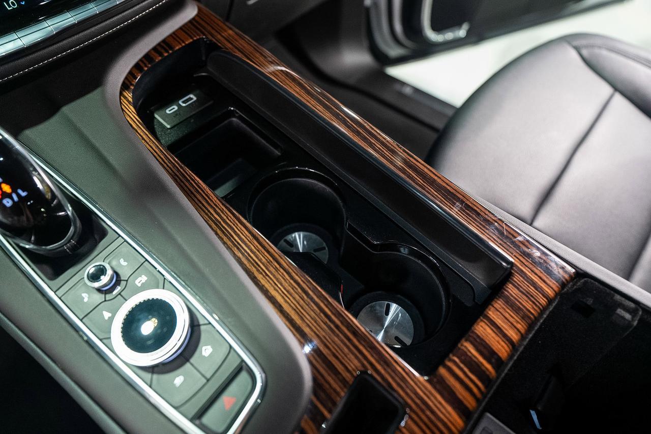 2024 Cadillac Escalade ESV 4WD Luxury Fort Lauderdale FL