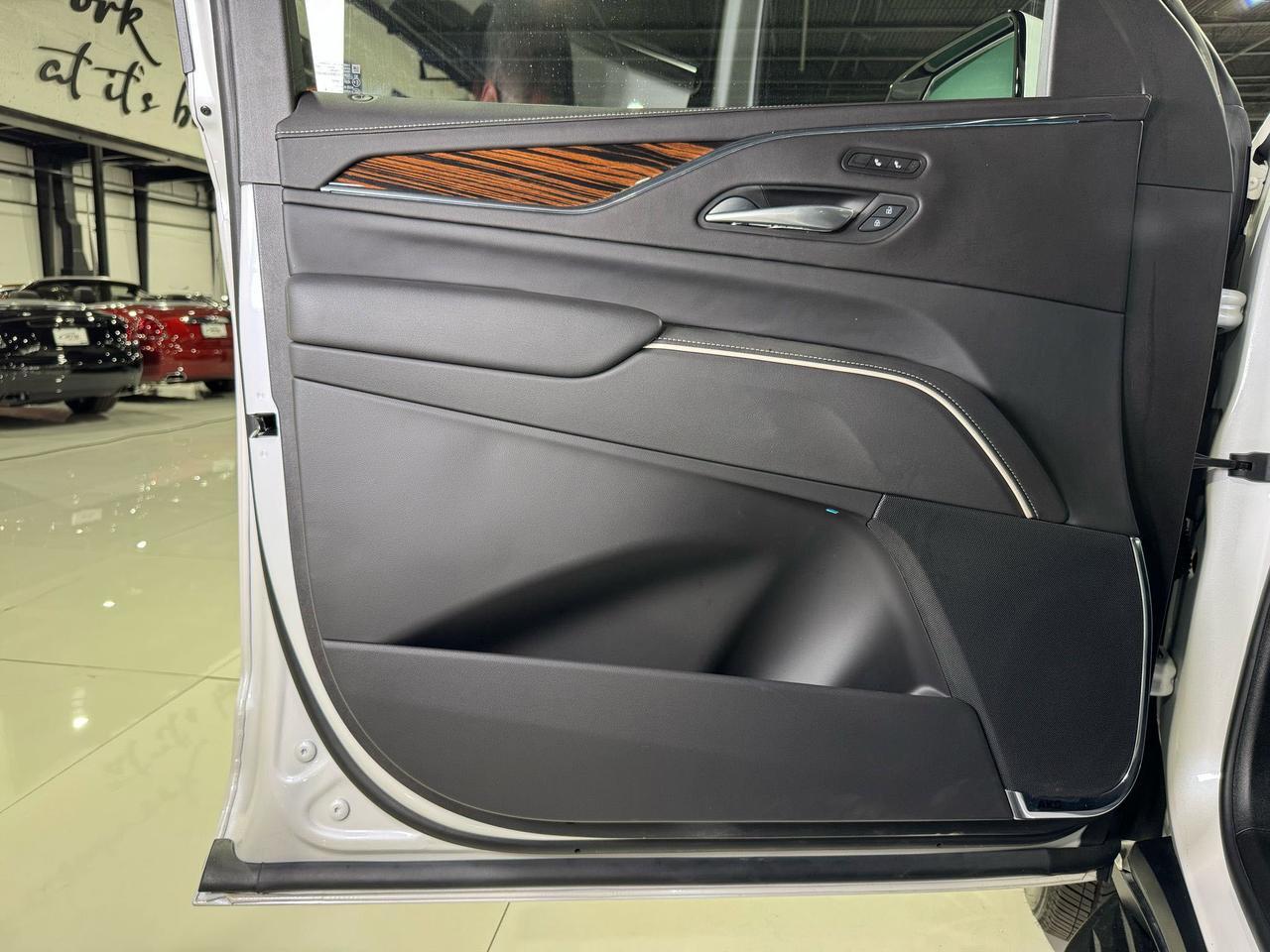 2024 Cadillac Escalade ESV 4WD Luxury Fort Lauderdale FL