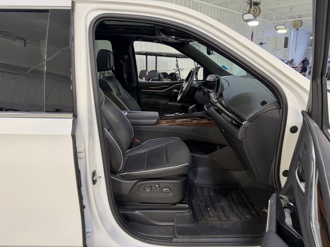 2024 Cadillac Escalade ESV 4WD Premium Luxury San Antonio TX