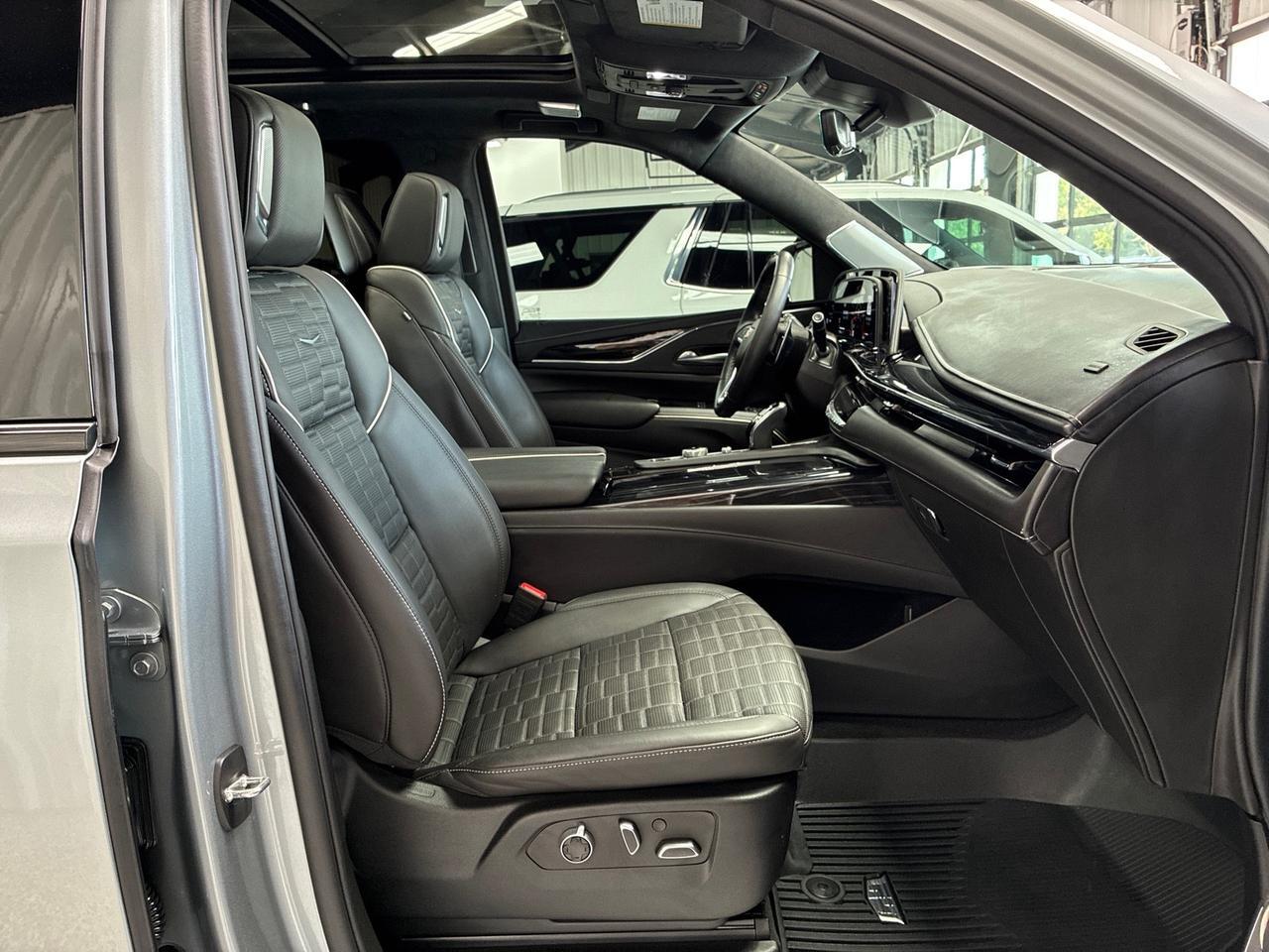 2024 Cadillac Escalade ESV AWD V-Series, Console Fridge/Freezer, HD Tow, Leveling Kit, Nitto A/T Tires Houston TX
