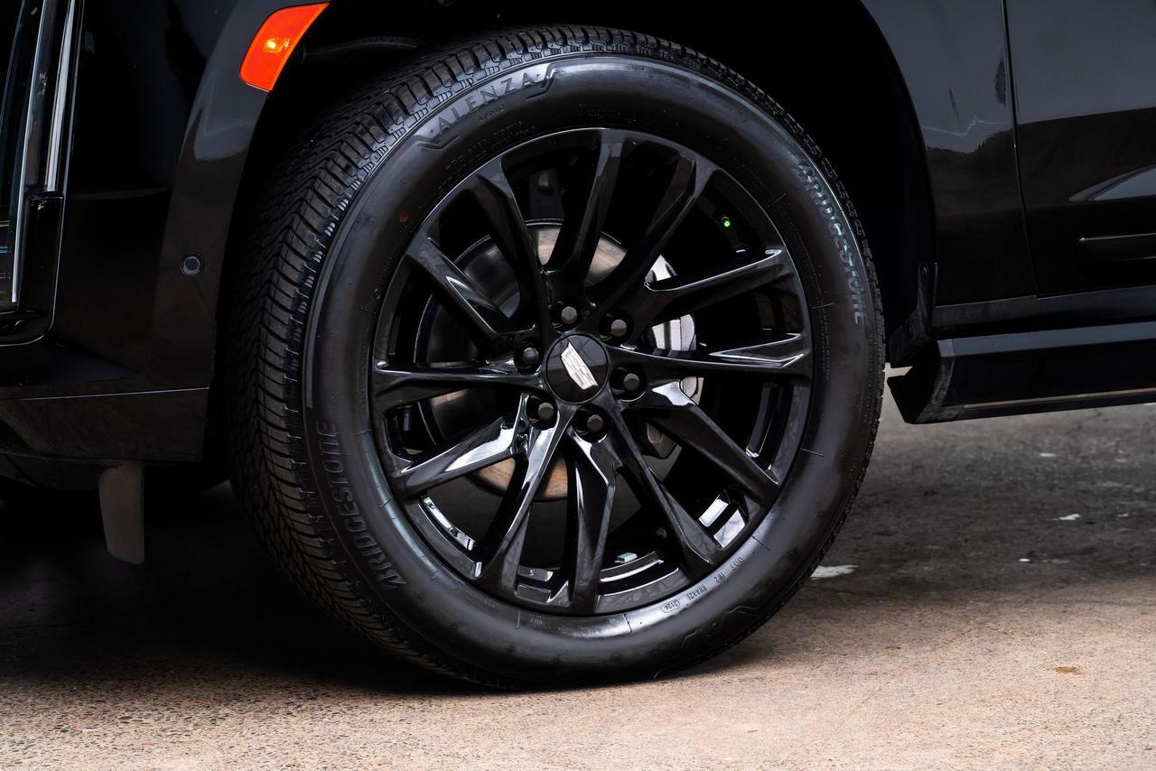 2024 Cadillac Escalade ESV Sport 1 Owner Air Ride Adaptive Suspension Soft Close Do Portland OR