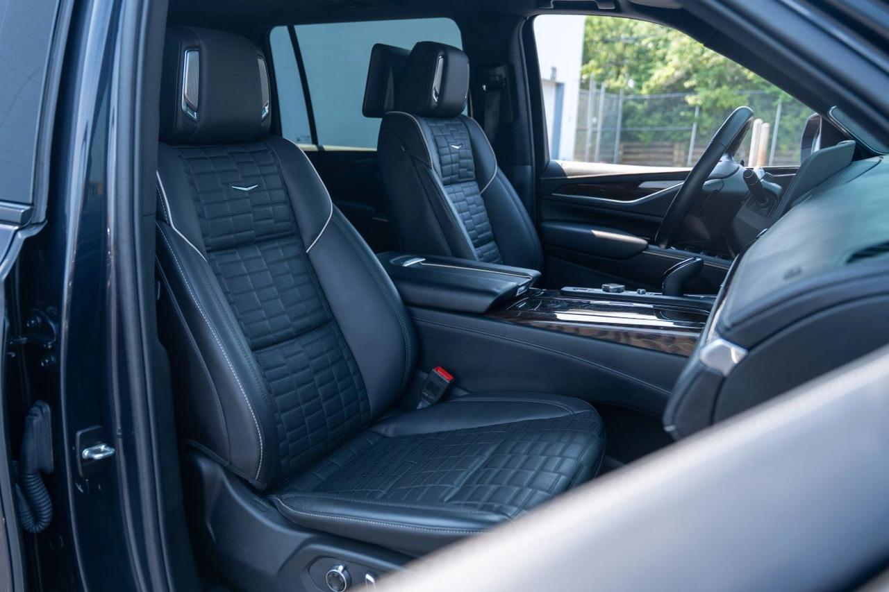 2024 Cadillac Escalade ESV Sport Platinum Sport Utility 4D St. Louis MO