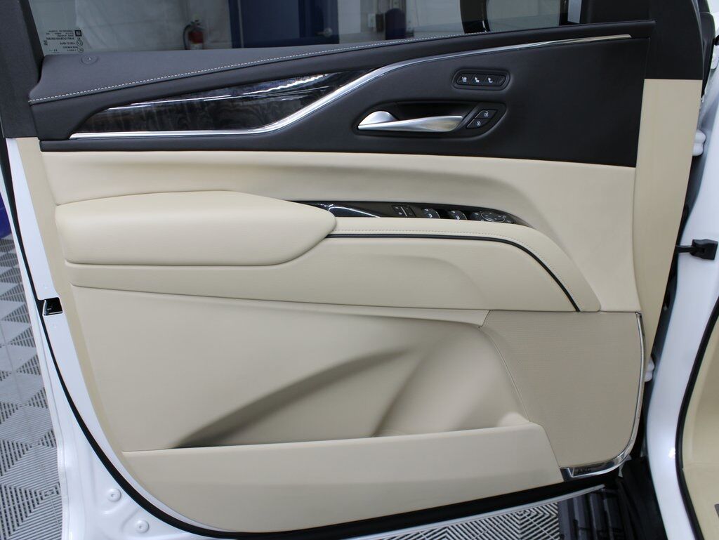 2024 Cadillac Escalade Premium Luxury 4WD 7 Passenger Fond du Lac WI