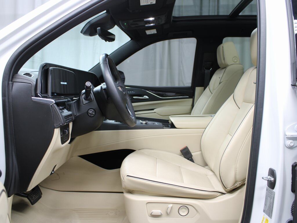 2024 Cadillac Escalade Premium Luxury 4WD 7 Passenger Fond du Lac WI