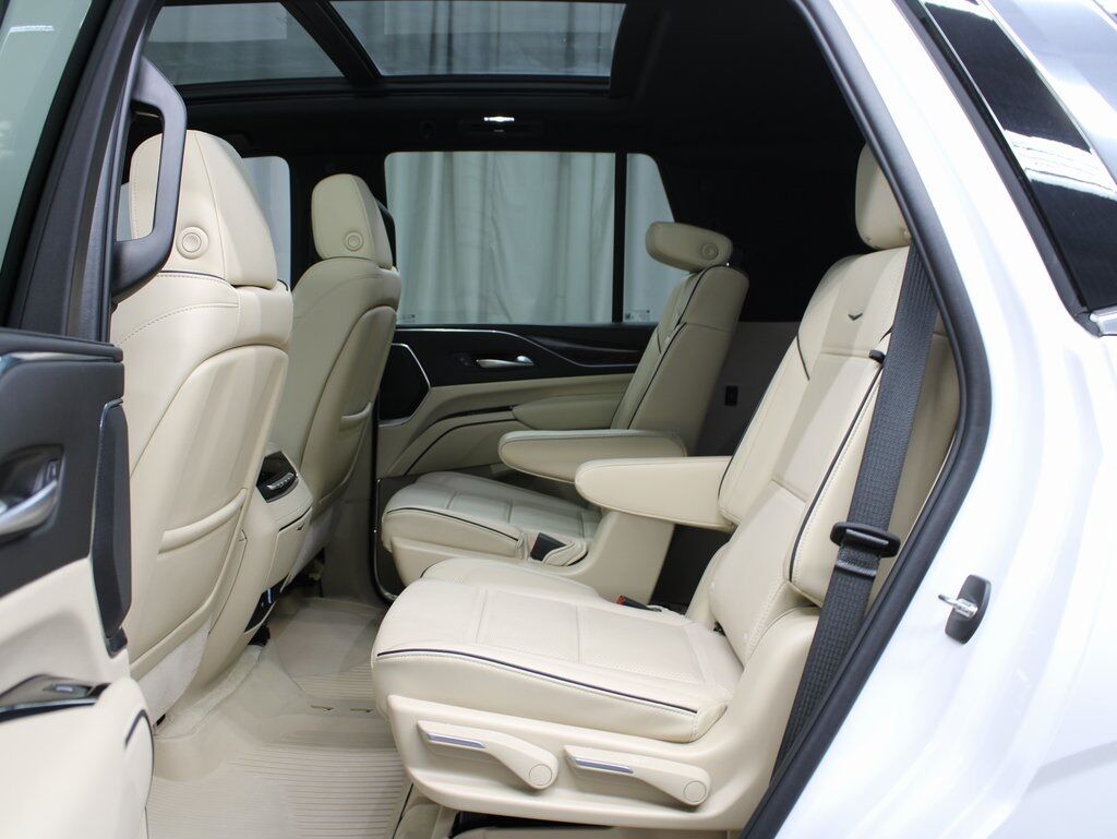 2024 Cadillac Escalade Premium Luxury 4WD 7 Passenger Fond du Lac WI