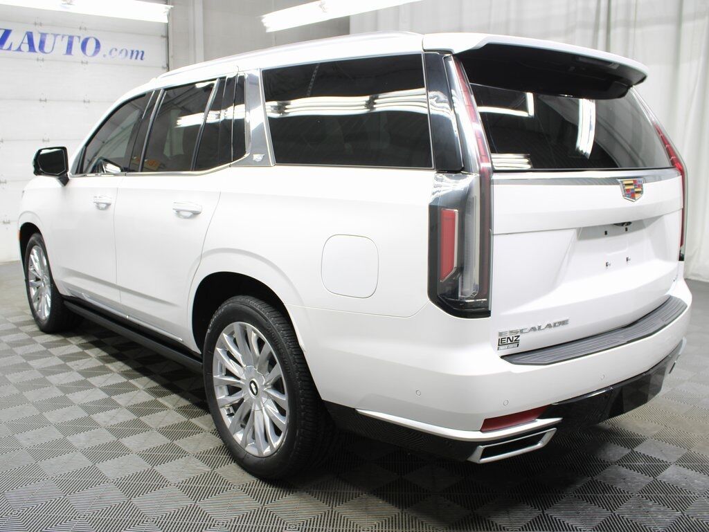 2024 Cadillac Escalade Premium Luxury 4WD 7 Passenger Fond du Lac WI