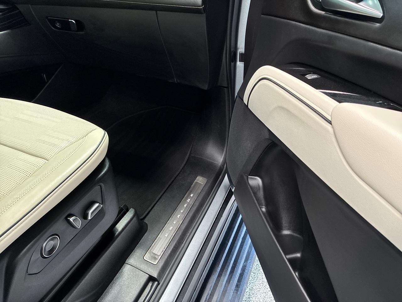 2024 Cadillac Escalade Sport, Onyx Pkg, Touring Pkg, Night Vision, Rear Entertainment, Power Boards Houston TX