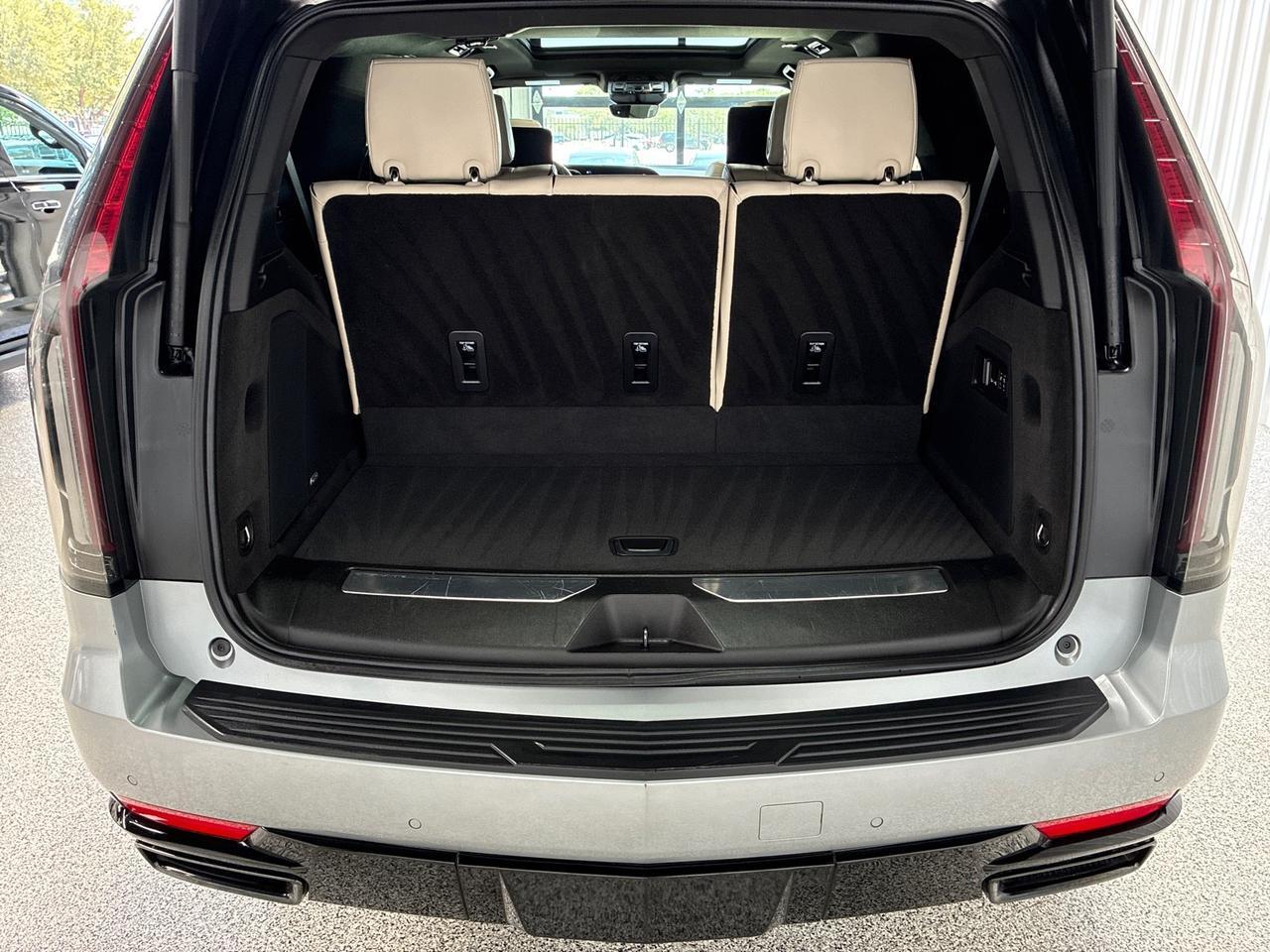 2024 Cadillac Escalade Sport, Onyx Pkg, Touring Pkg, Night Vision, Rear Entertainment, Power Boards Houston TX
