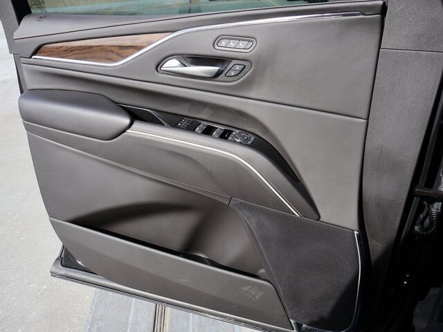 2024 Cadillac Escalade Sport Platinum Oshkosh WI 2024 Cadillac Escalade Sport Platinum Oshkosh WI