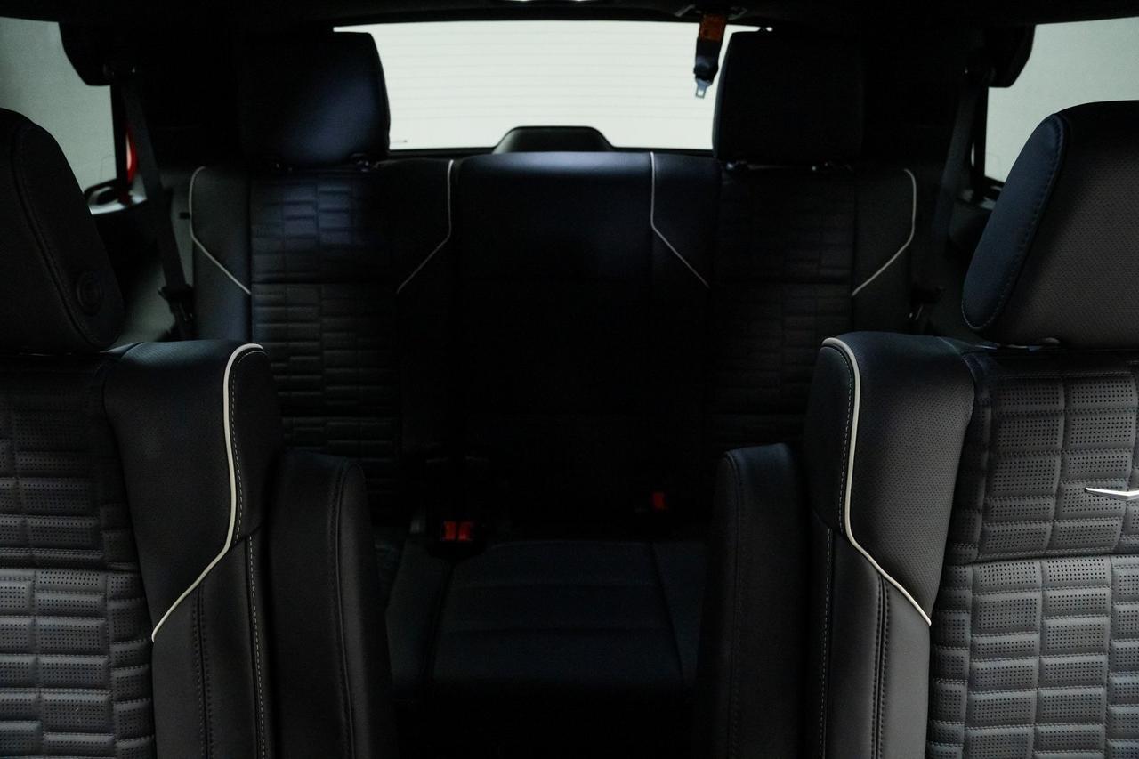 2024 Cadillac Escalade V-Series 1 Owner Vented Seats Onyx Package Starlight Headli Portland OR