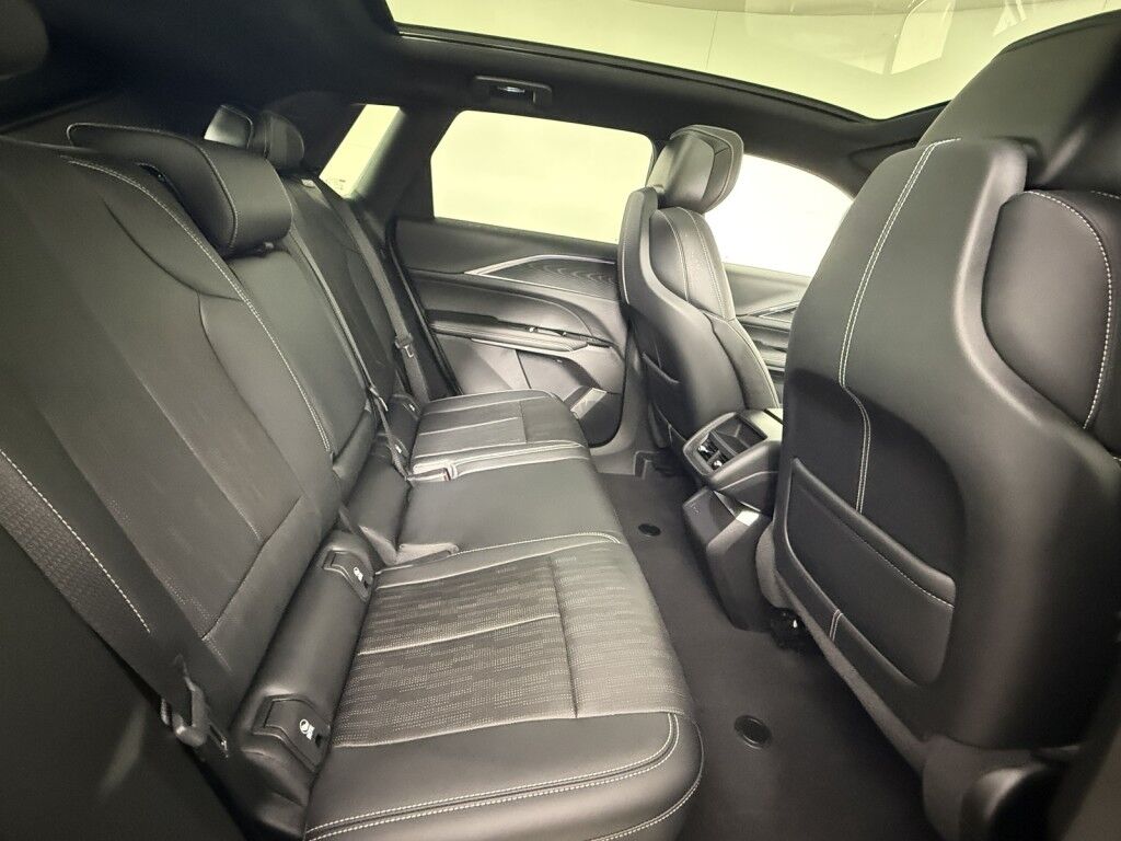 2024 Cadillac LYRIQ 4dr Luxury AWD w/1SC Maumee OH