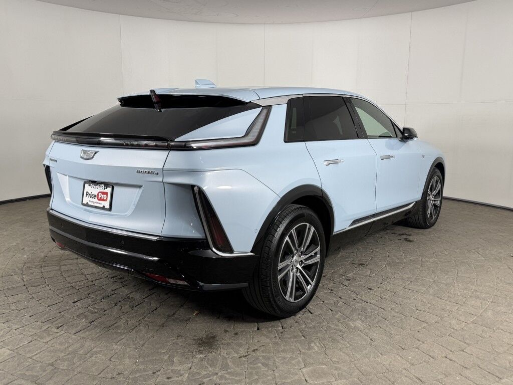 2024 Cadillac LYRIQ 4dr Luxury AWD w/1SC Maumee OH