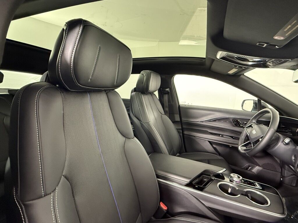 2024 Cadillac LYRIQ 4dr Luxury AWD w/1SC Maumee OH