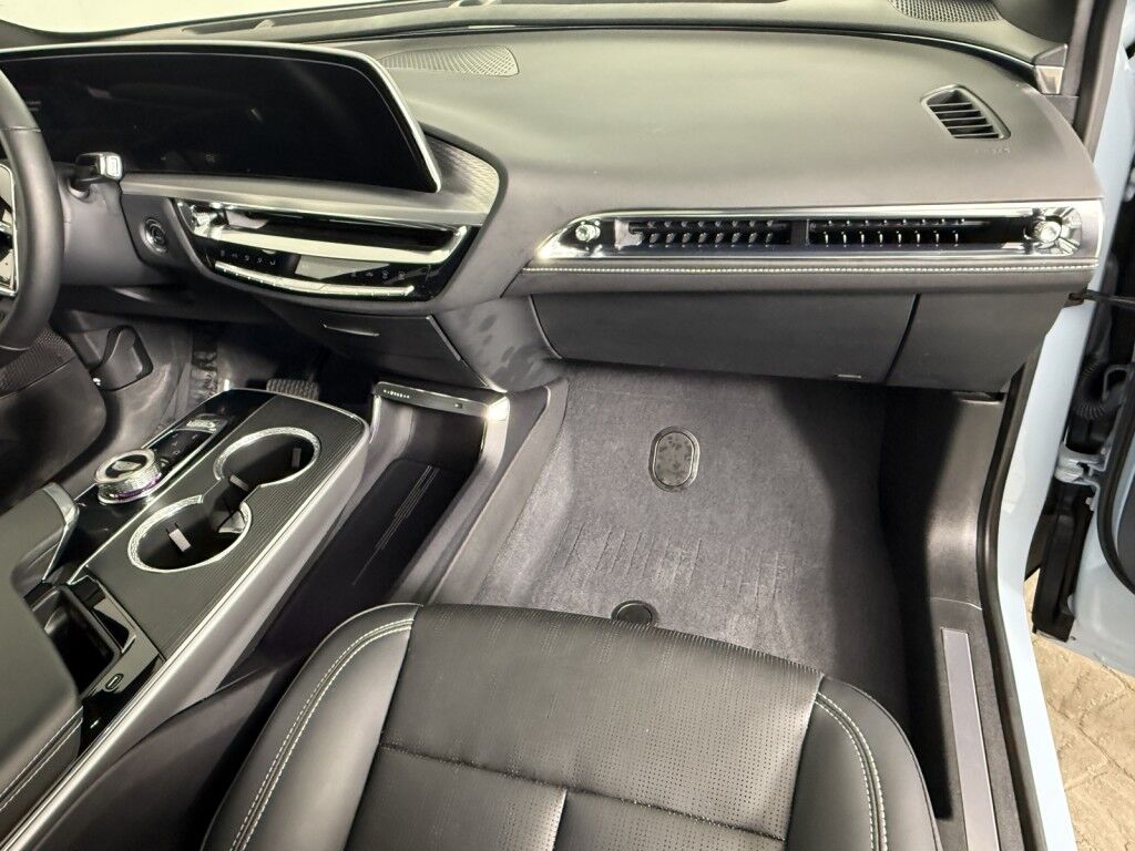 2024 Cadillac LYRIQ 4dr Luxury AWD w/1SC Maumee OH