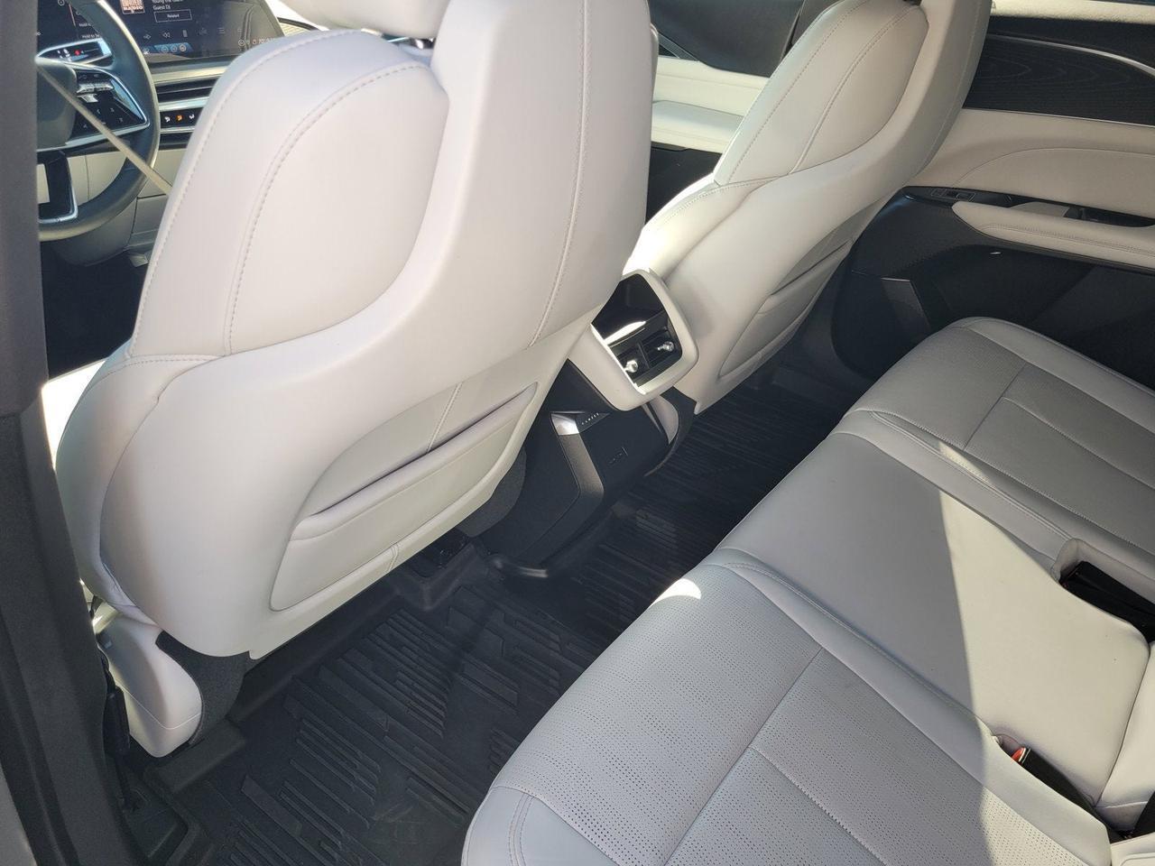 2024 Cadillac LYRIQ LUXURY Roseville CA