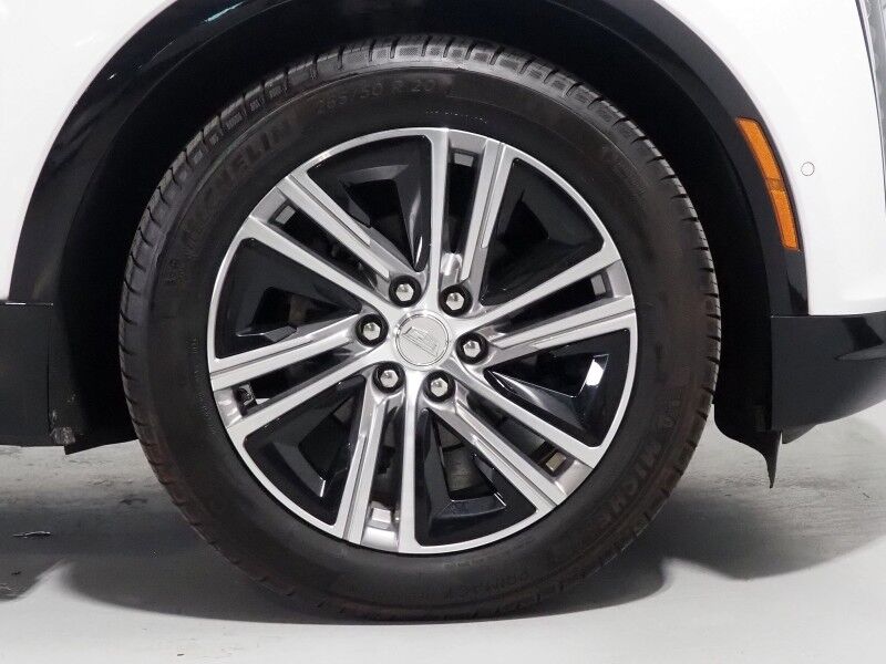 2024 Cadillac LYRIQ Luxury 1 AWD *NAVIGATION, ADAPTIVE CRUISE, SAFETY ALERTS, 360 VIEW CAMERAS, COLOR TOUCHSCREEN, PANORAMA GLASS ROOF, HEATED SEATS/STEERING, POWER LIFTGATE, 20 INCH WHEELS, WIRELESS CHARGING, ANDROID & APPLE Round Rock TX
