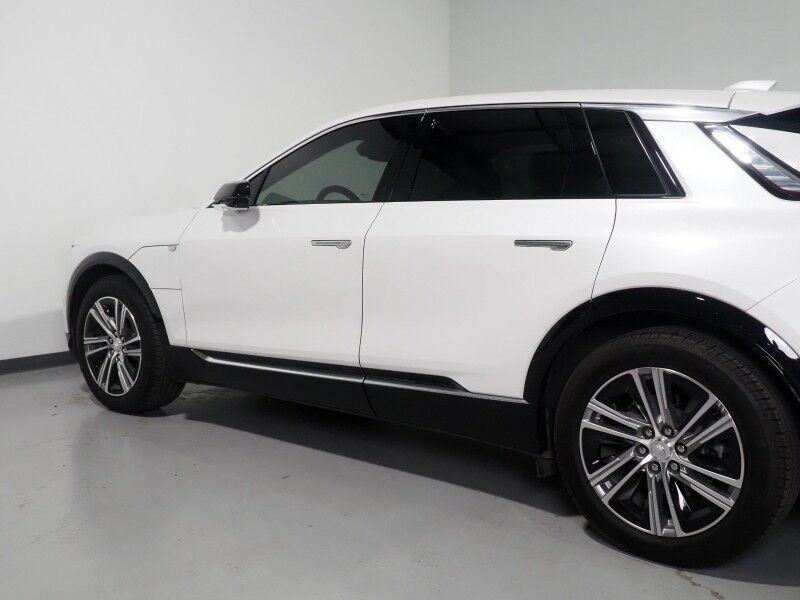 2024 Cadillac LYRIQ Luxury 1 AWD *NAVIGATION, ADAPTIVE CRUISE, SAFETY ALERTS, 360 VIEW CAMERAS, COLOR TOUCHSCREEN, PANORAMA GLASS ROOF, HEATED SEATS/STEERING, POWER LIFTGATE, 20 INCH WHEELS, WIRELESS CHARGING, ANDROID & APPLE Round Rock TX