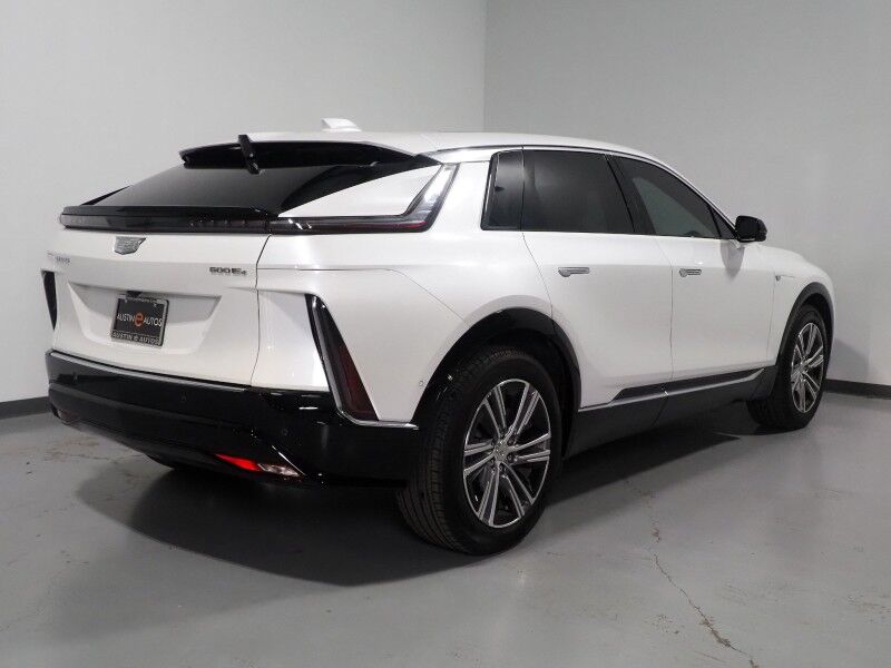2024 Cadillac LYRIQ Luxury 1 AWD *NAVIGATION, ADAPTIVE CRUISE, SAFETY ALERTS, 360 VIEW CAMERAS, COLOR TOUCHSCREEN, PANORAMA GLASS ROOF, HEATED SEATS/STEERING, POWER LIFTGATE, 20 INCH WHEELS, WIRELESS CHARGING, ANDROID & APPLE Round Rock TX