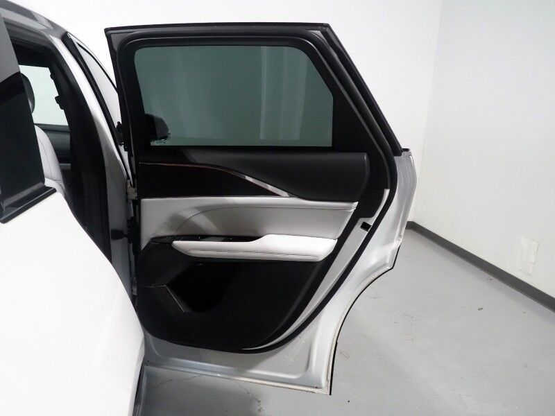 2024 Cadillac LYRIQ Luxury 1 AWD *NAVIGATION, ADAPTIVE CRUISE, SAFETY ALERTS, 360 VIEW CAMERAS, COLOR TOUCHSCREEN, PANORAMA GLASS ROOF, HEATED SEATS/STEERING, POWER LIFTGATE, 20 INCH WHEELS, WIRELESS CHARGING, ANDROID & APPLE Round Rock TX