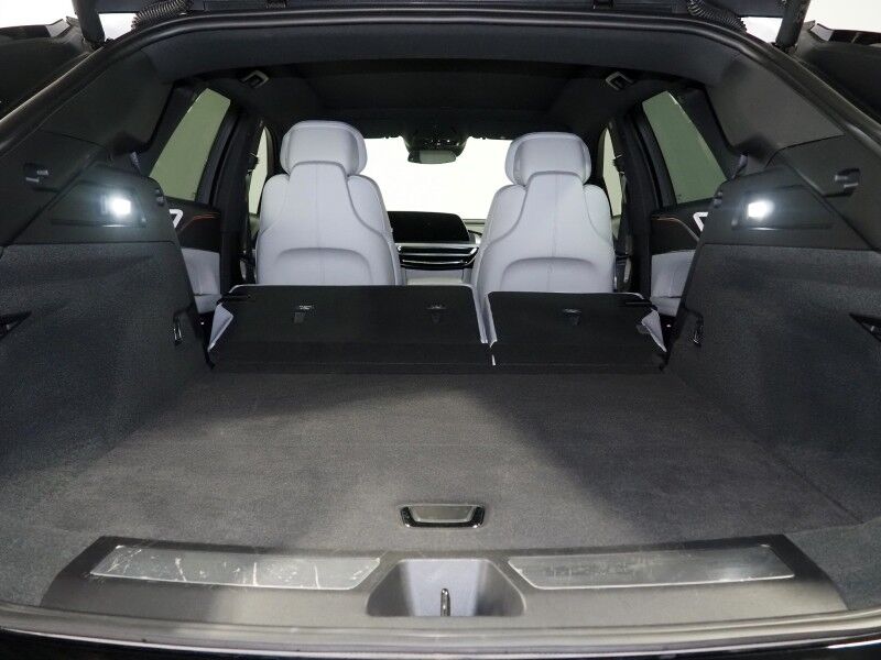 2024 Cadillac LYRIQ Luxury 1 AWD *NAVIGATION, ADAPTIVE CRUISE, SAFETY ALERTS, 360 VIEW CAMERAS, COLOR TOUCHSCREEN, PANORAMA GLASS ROOF, HEATED SEATS/STEERING, POWER LIFTGATE, 20 INCH WHEELS, WIRELESS CHARGING, ANDROID & APPLE Round Rock TX