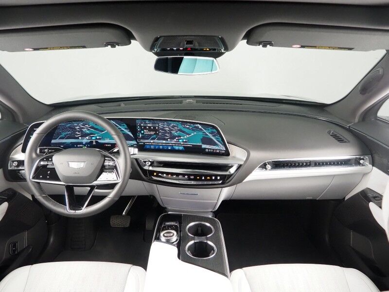 2024 Cadillac LYRIQ Luxury 1 AWD *NAVIGATION, ADAPTIVE CRUISE, SAFETY ALERTS, 360 VIEW CAMERAS, COLOR TOUCHSCREEN, PANORAMA GLASS ROOF, HEATED SEATS/STEERING, POWER LIFTGATE, 20 INCH WHEELS, WIRELESS CHARGING, ANDROID & APPLE