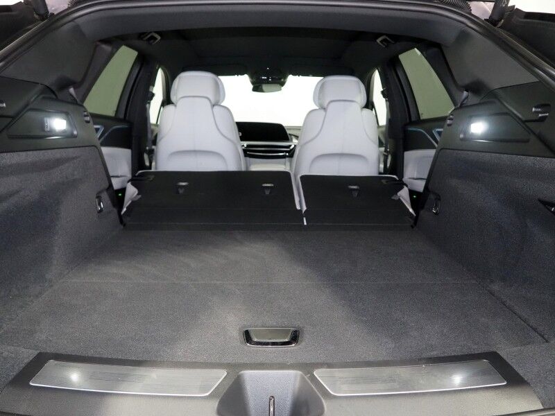 2024 Cadillac LYRIQ Luxury 1 AWD *NAVIGATION, ADAPTIVE CRUISE, SAFETY ALERTS, 360 VIEW CAMERAS, COLOR TOUCHSCREEN, PANORAMA GLASS ROOF, HEATED SEATS/STEERING, POWER LIFTGATE, 20 INCH WHEELS, WIRELESS CHARGING, ANDROID & APPLE Round Rock TX