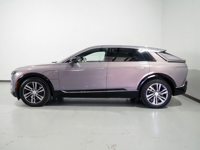 2024 Cadillac LYRIQ Luxury 1 AWD *NAVIGATION, ADAPTIVE CRUISE, SAFETY ALERTS, 360 VIEW CAMERAS, COLOR TOUCHSCREEN, PANORAMA GLASS ROOF, HEATED SEATS/STEERING, POWER LIFTGATE, 20 INCH WHEELS, WIRELESS CHARGING, ANDROID & APPLE Round Rock TX