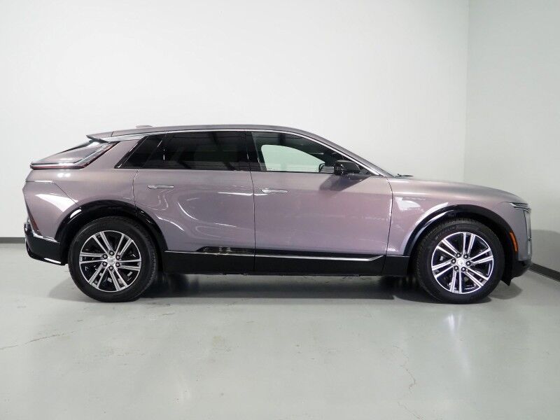 2024 Cadillac LYRIQ Luxury 1 AWD *NAVIGATION, ADAPTIVE CRUISE, SAFETY ALERTS, 360 VIEW CAMERAS, COLOR TOUCHSCREEN, PANORAMA GLASS ROOF, HEATED SEATS/STEERING, POWER LIFTGATE, 20 INCH WHEELS, WIRELESS CHARGING, ANDROID & APPLE Round Rock TX